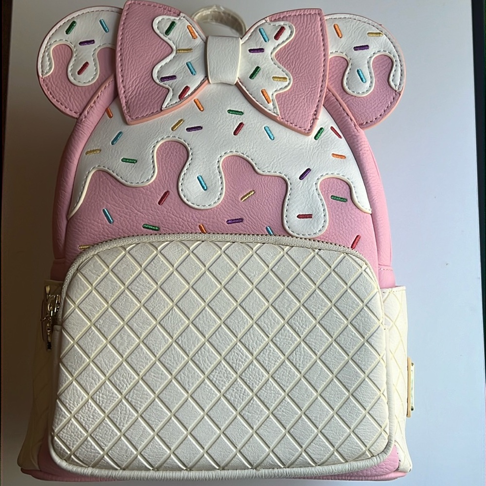NWT Disney Loungefly Minnie Mouse Sundae Backpack